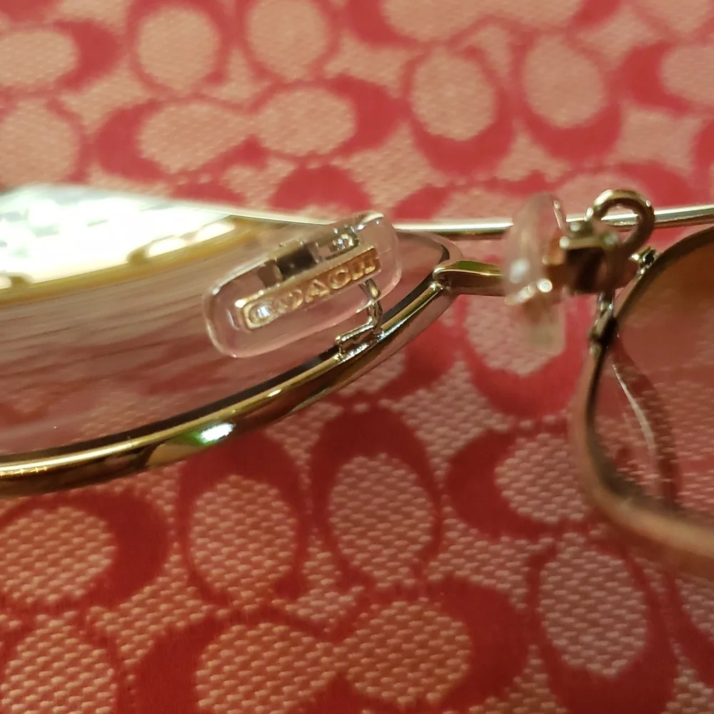Signature Front Sunglasses - Picture 8 of 12